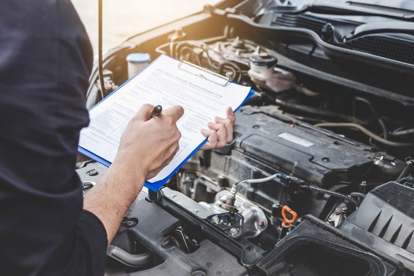 Hochleistungsaufkleber für KFZ und Fahrzeugbau Hochbeständige Etiketten und Aufkleber für KFZ, Fahrzeugbau, Motoren, Automobilindustrie