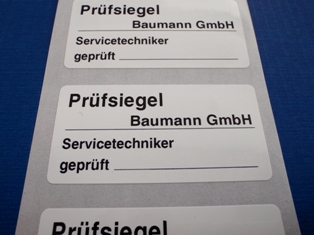 unsichtbarer Lumineszenzdruck als verstecktes Sicherheitsmerkmal Sicherheitsetiketten mit unsichtbarem Aufdruck als verstecktes Sicherheitsmerkmal gegen Manipulationen